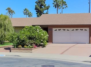 9961 Bond Cir, Huntington Beach, CA 92646
