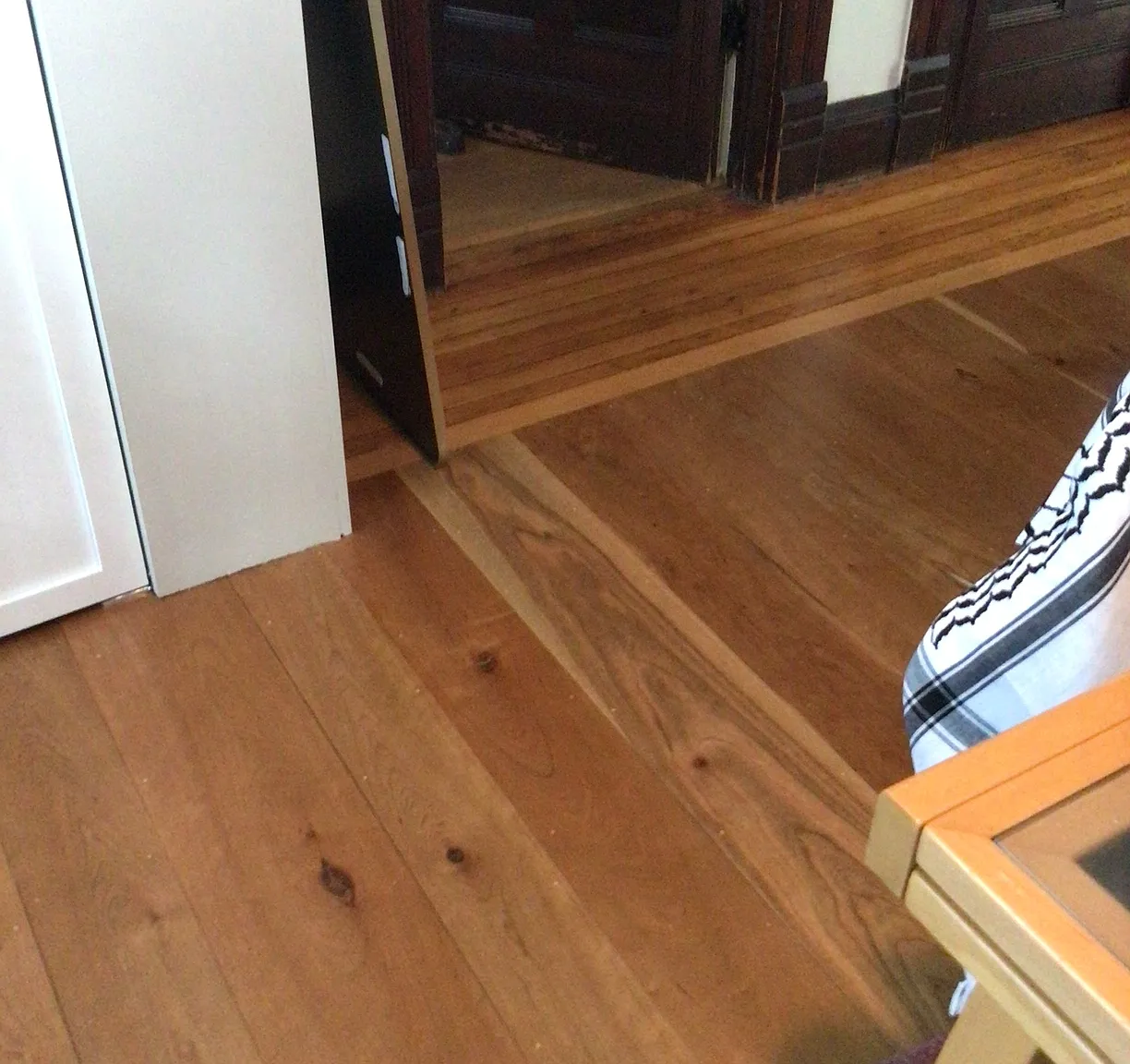 1 bed, 900 sqft, $2,100 — Photo 3