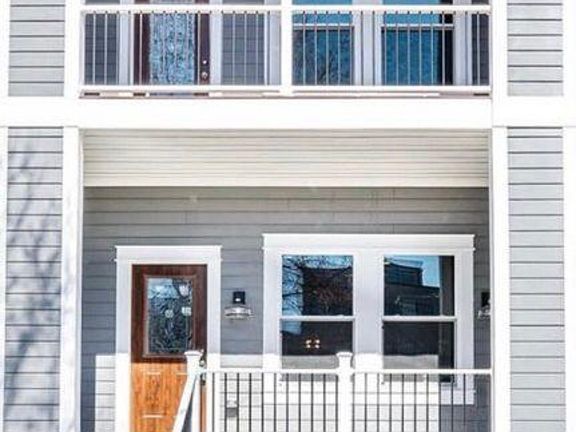 3rd image of 4319 Hunt Ave