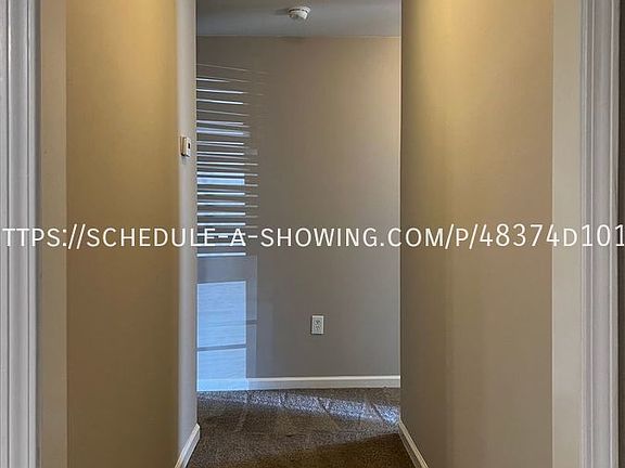 2nd image of 319 Autumn Dr