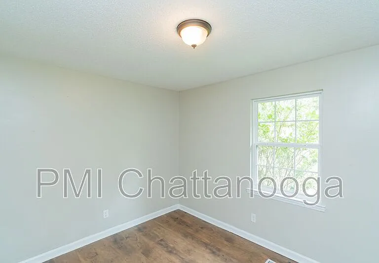 37 Anderson Rd — Photo 12
