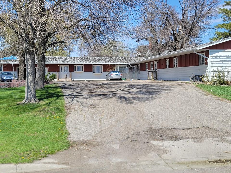 1st image of 20 5th St E