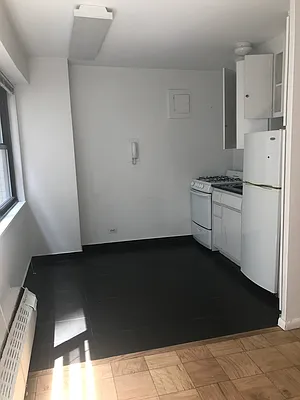 Rented by Carlyle Property Management | media 9