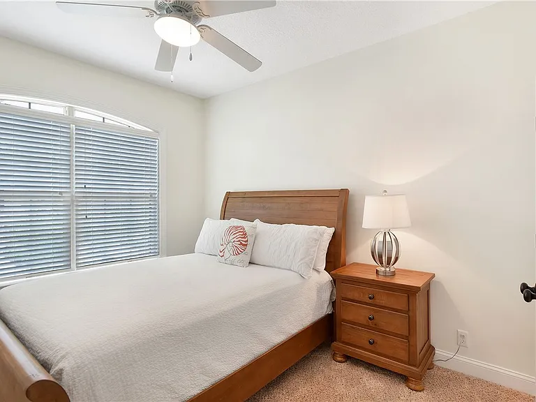 510 Mariners Cir — Photo 28