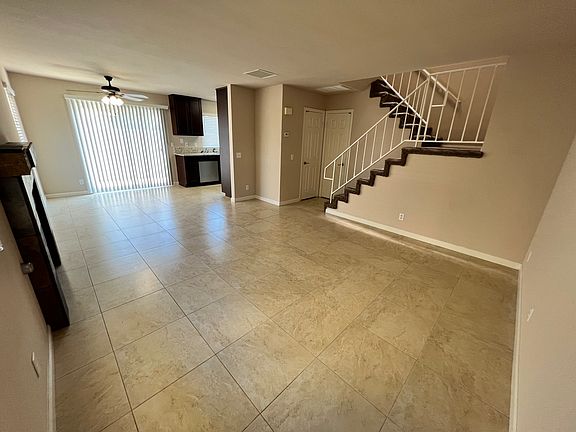 2nd image of 523 Hart Dr Unit 14