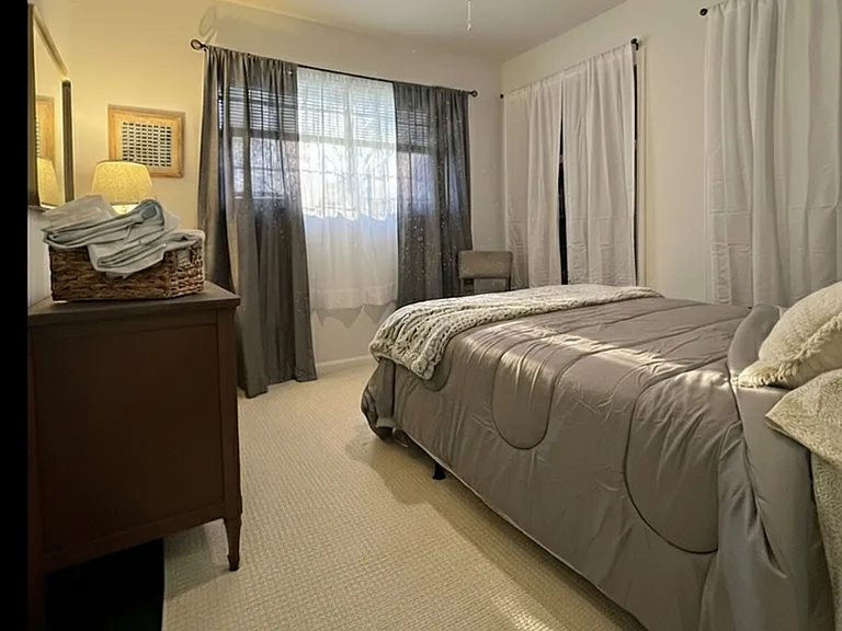 1901 Vesta Ave #7 — Photo 7