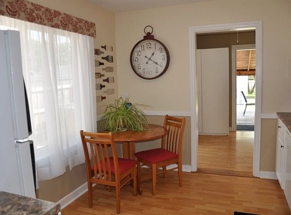 5th image of 2059 E Florida St