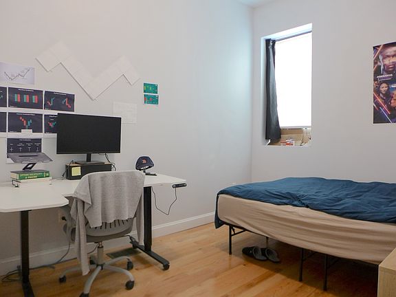 4th image of 85 Cedar St