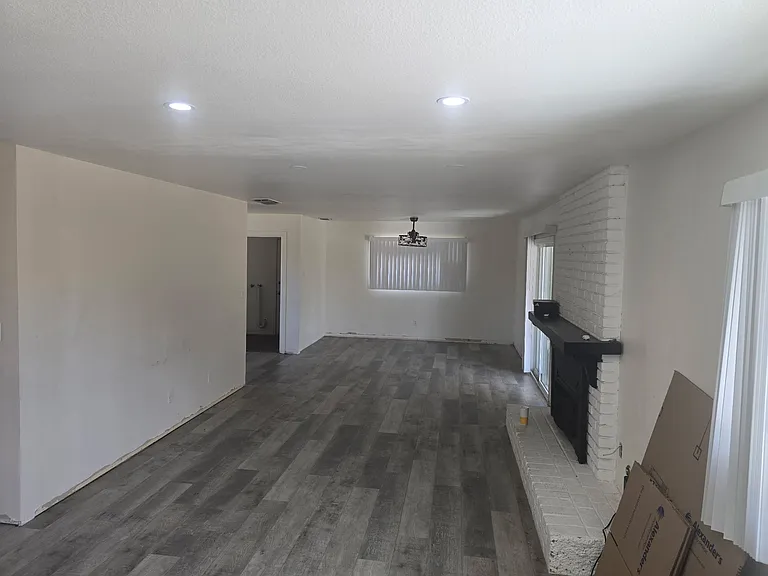 1005 W Cambridge Ave — Photo 7