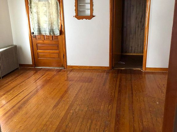 3rd image of 803 Price St