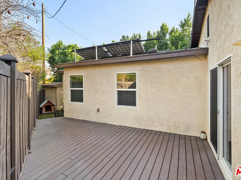 4530 Bakman Ave — Photo 23