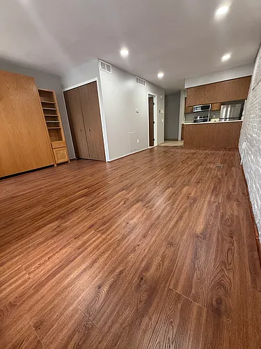 54 S Broadway St #15 Photo 1