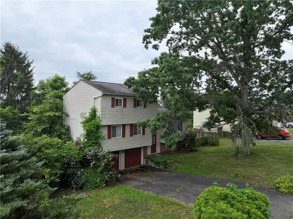 426 Linden Dr W, Cheswick, PA 15024