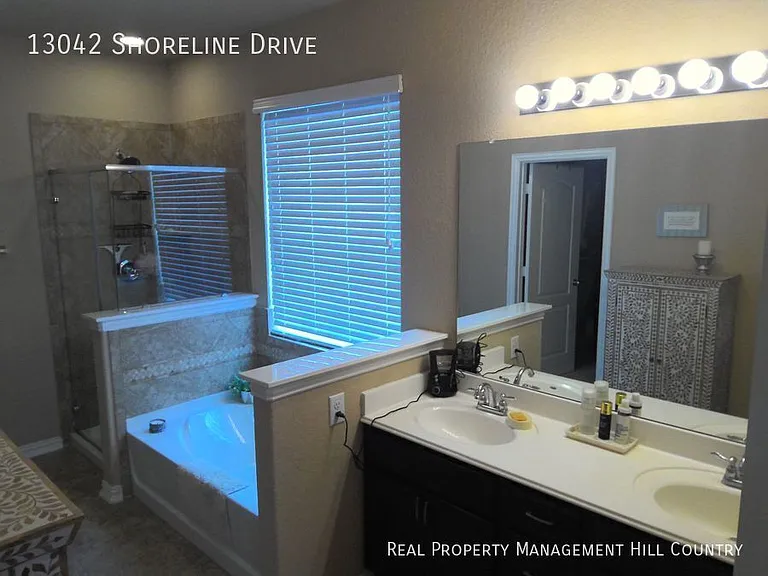 13042 Shoreline Dr — Photo 17