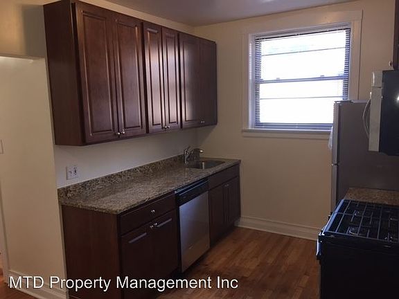 2nd image of 3548 N Oakley Ave #2