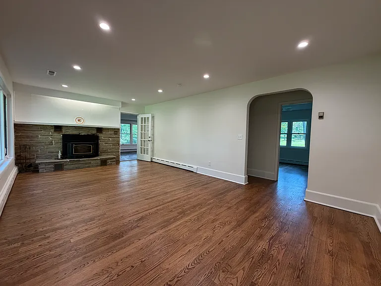1014 Pecan Dr — Photo 2