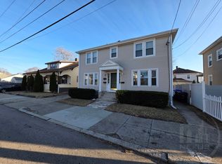 163 Robinson Ave APT 1, Pawtucket, RI 02861
