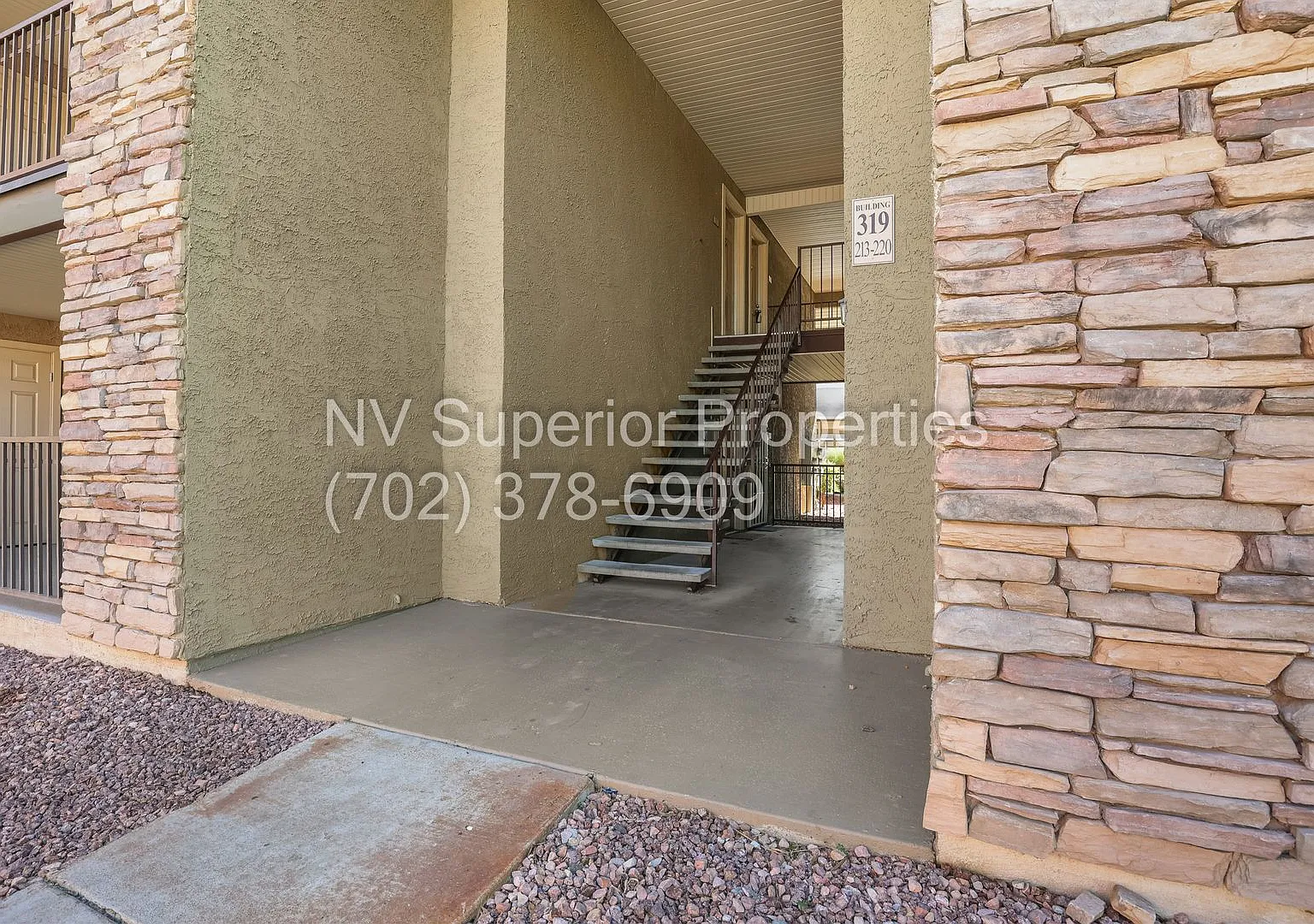 SW!! Guard Gated!! Clubhouse, Community Pools, Spa, Exercise room, Tennis Courts, Parks. Upstairs... — Photo 4