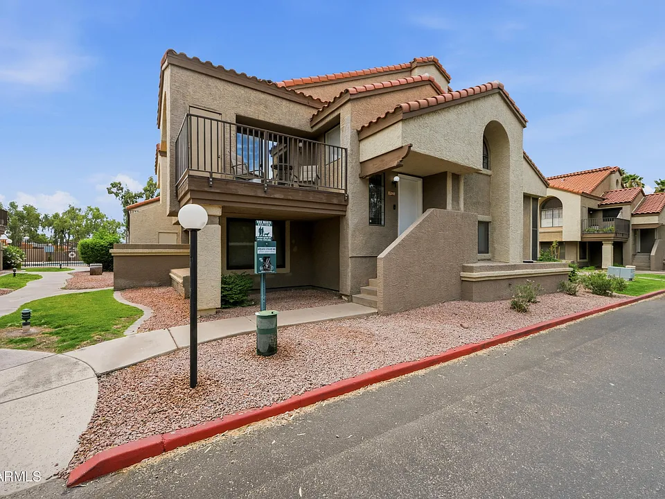 1905 E University Dr #207