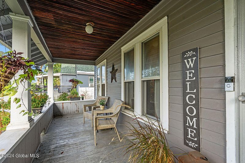 3rd image of 138 Chapman Drive