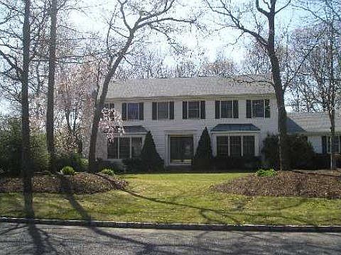 2nd image of 72 Van Buren St