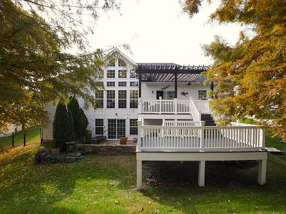 Entertainer's Dream Yard!