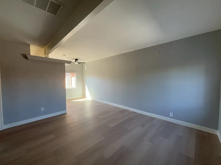 2400 S 15th St #1 — Photo 3