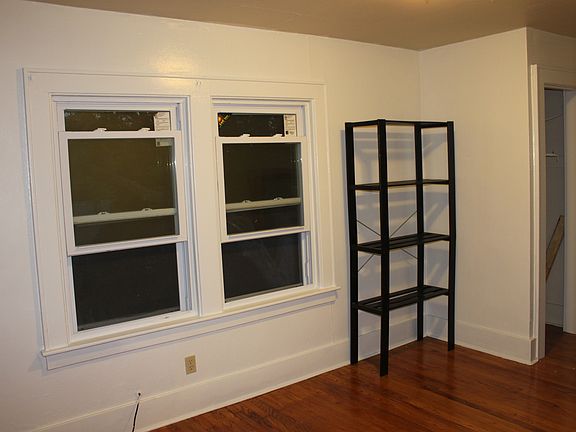 3rd image of 126 Fenway Dr