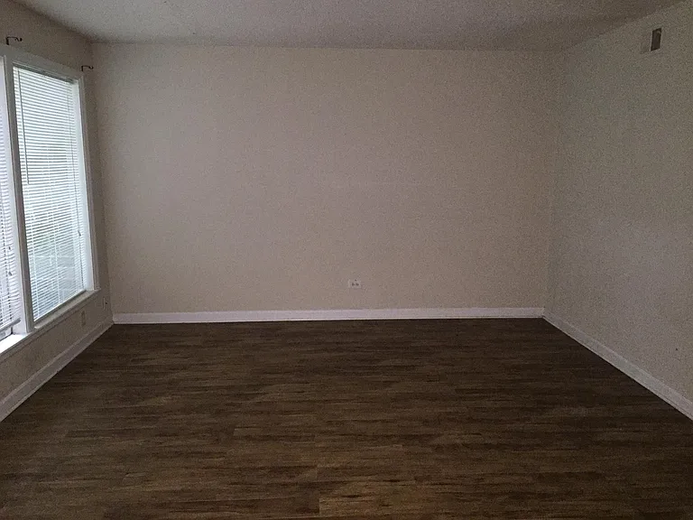 704 Osage Ave #7 — Photo 9