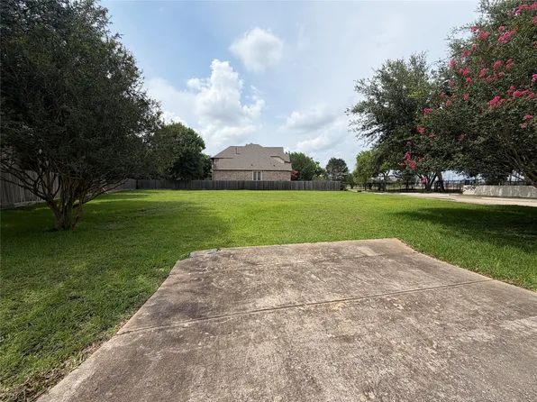 9002 Cliffwood Dr, Houston, TX 77096