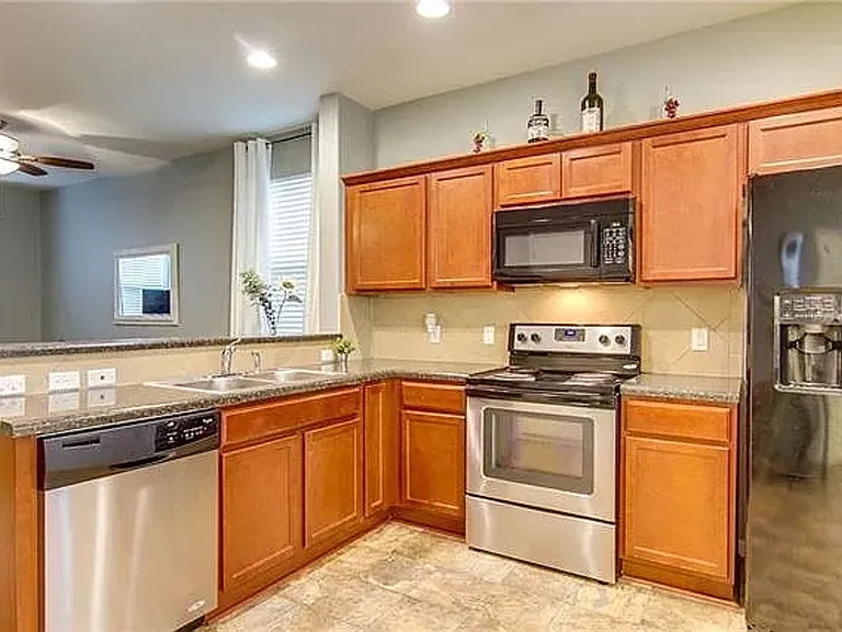 5913 Red Bud Ridge Ln — Photo 21