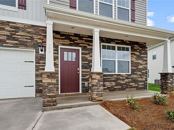 2nd image of 213 Slateford Cir
