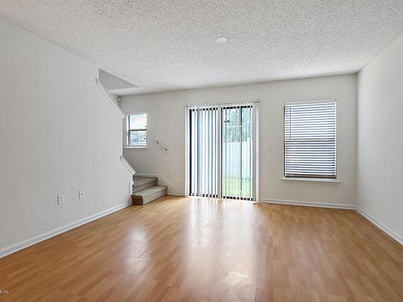 5th image of 4789 Playschool Dr