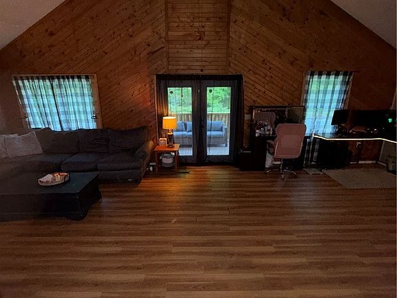 3rd image of 3728 Garretts Fork Rd
