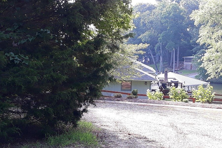 2nd image of 490 Apple Blossom Ln #D