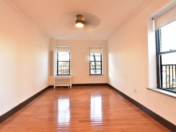 2nd image of 1543 W 1st St APT D9