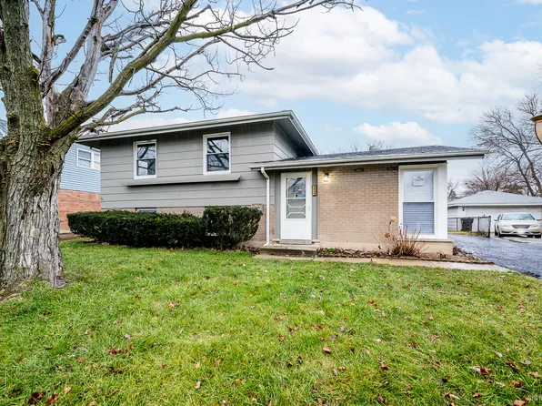 3949 168th St, Country Club Hills, IL 60478