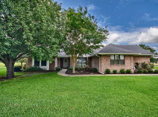 8059 Sandy Hill Rd, Brenham, TX 77833