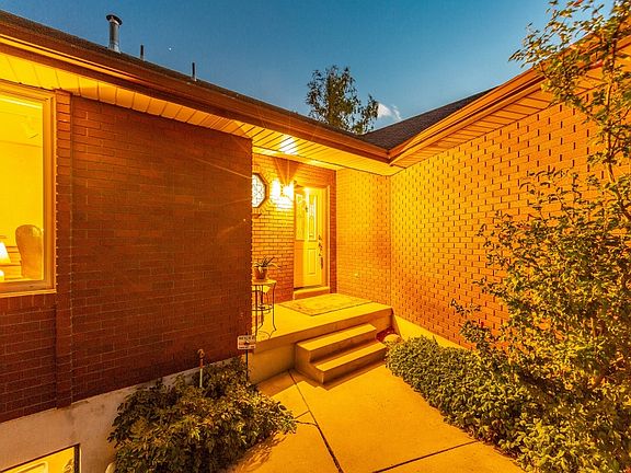 5th image of 2848 E Swiss Oaks Dr
