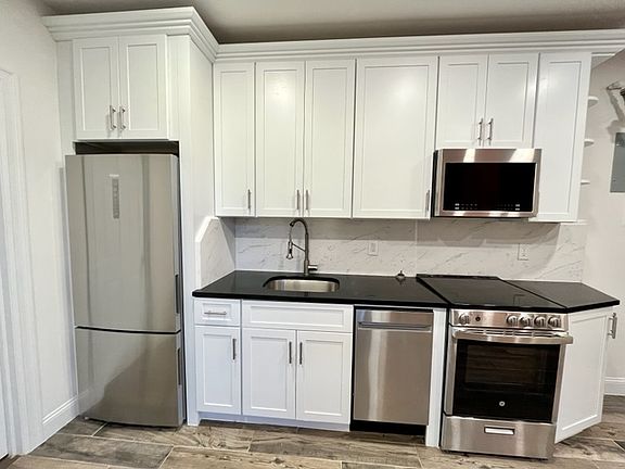 3rd image of 308 E 6th St #16