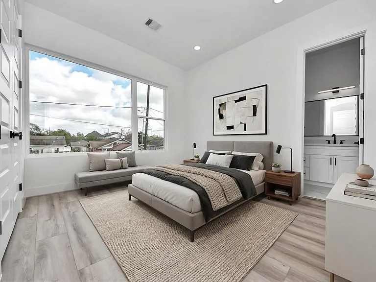2408 Lorraine St — Photo 33