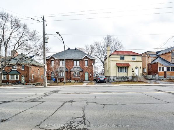 949 Bronson Ave #923, Ottawa, ON K1S 4G8