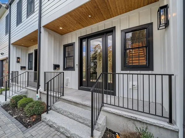 284 Nevada St #284, Newtonville, MA 02460