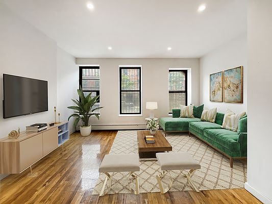 1st image of 388 Manhattan Ave APT 1A