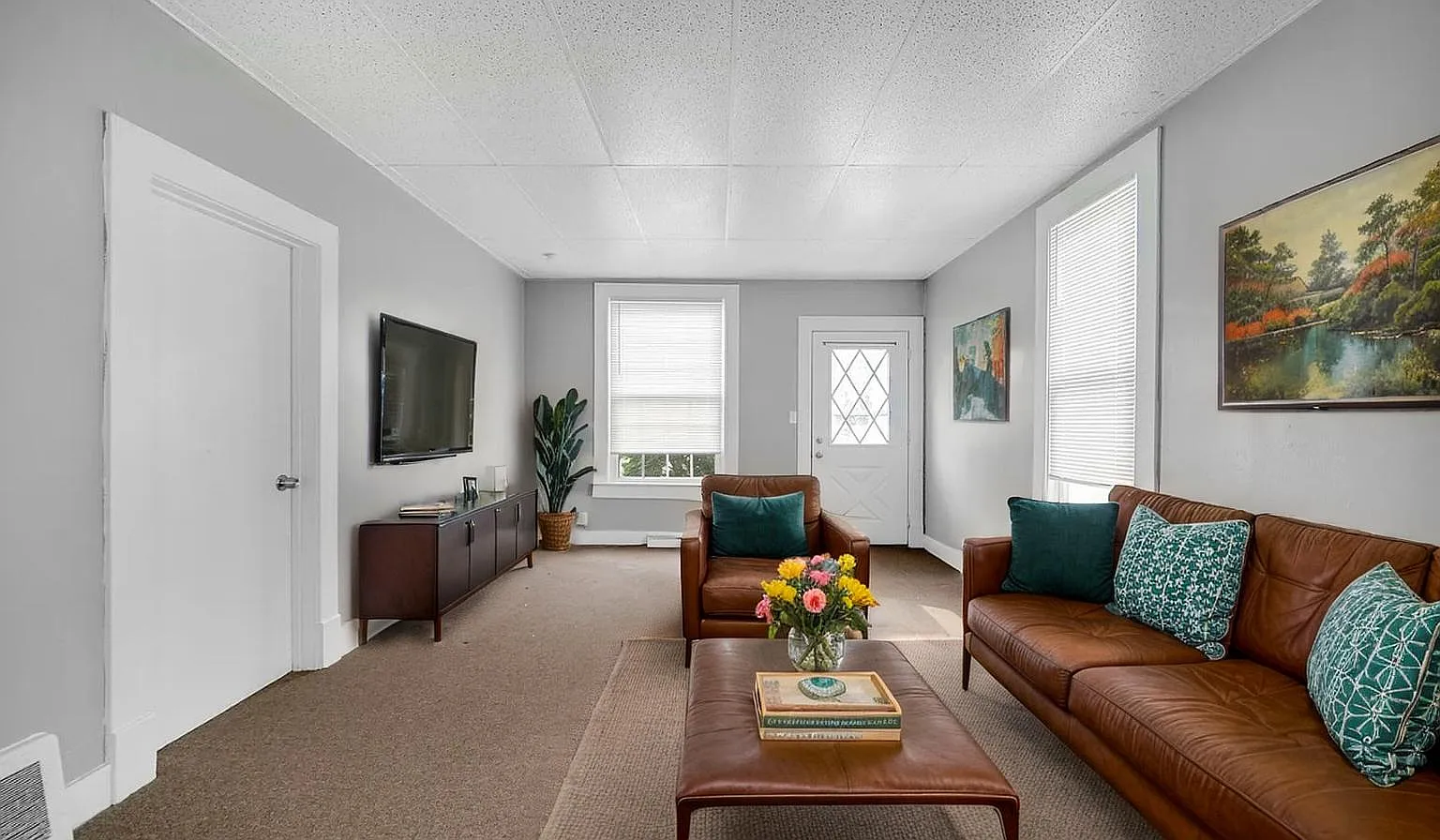 3 bed, 1400 sqft, $1,750 — Photo 2