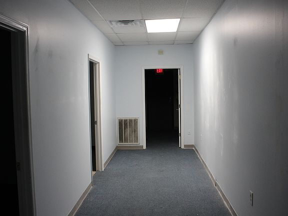 3rd image of 1703 Norman Dr