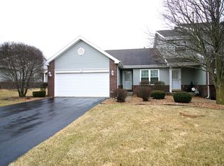 725 Pelican Ln, Peotone, IL 60468