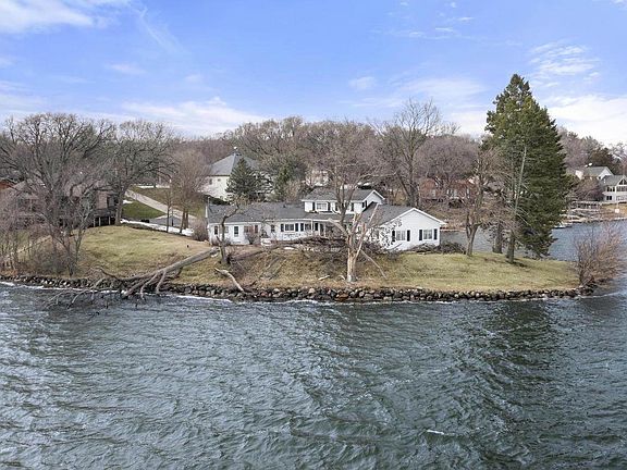 4th image of N7592 W Lakeshore Dr