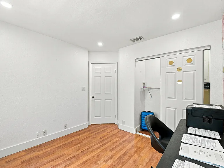 19242 NW 89th Ave — Photo 30