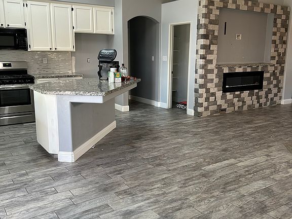 5th image of 10616 Victoria Falls Ave